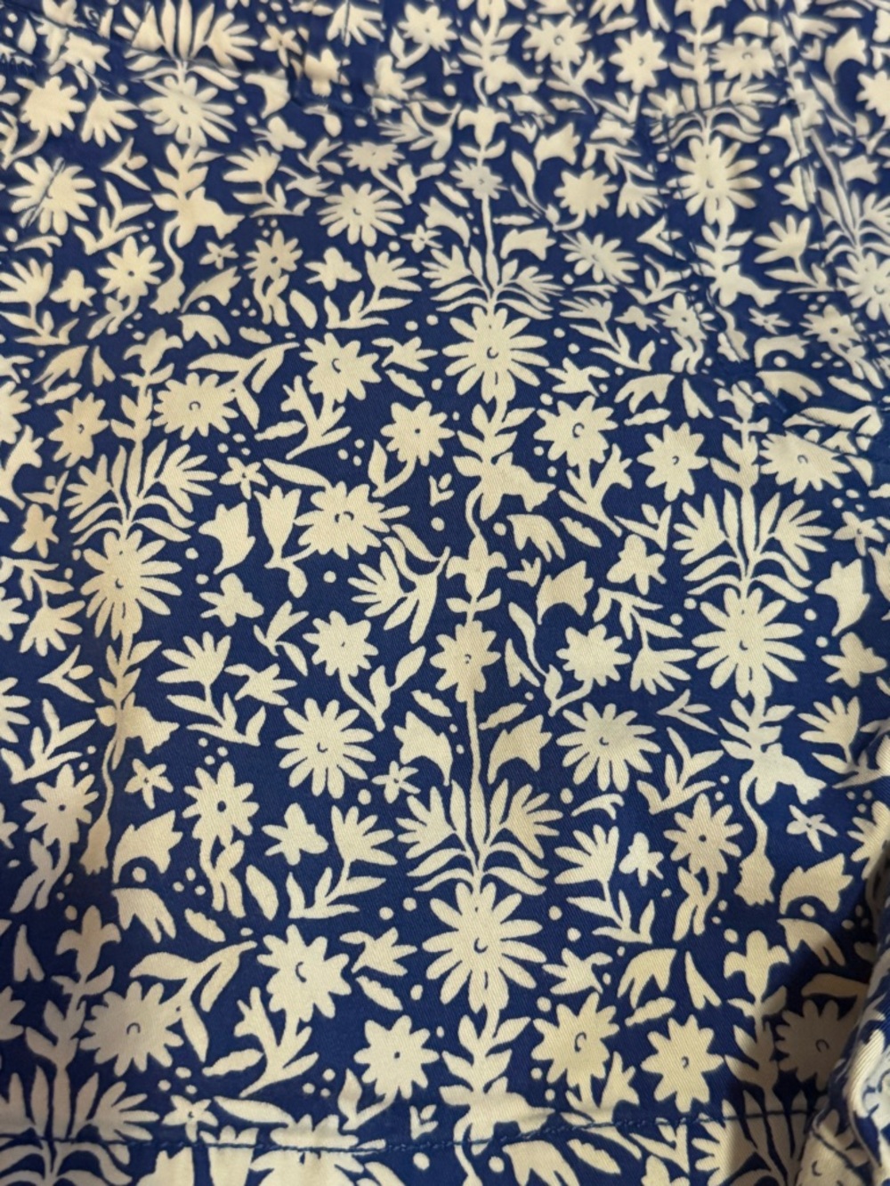 Vineyard Vines Blue and White Floral Print Shorts - Picture 5 of 7